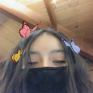 Meet your Posher, Mia